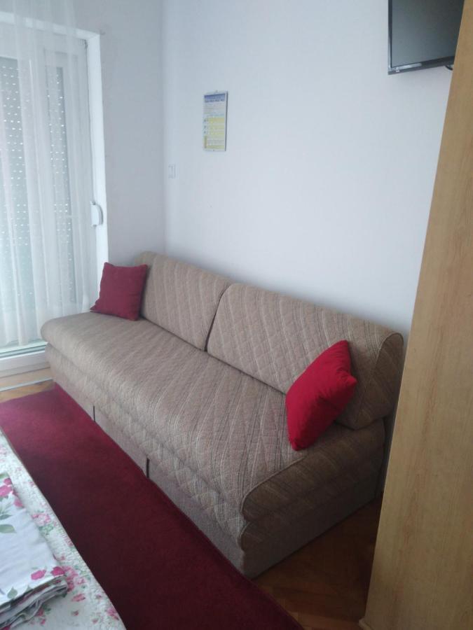 Apartments Medici Заострог Экстерьер фото